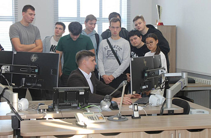 Студенты Хакасского технического института посетили центр управления энергосистемой республики